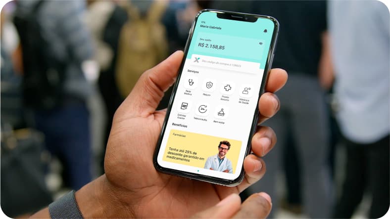 Amigas tirando uma selfie após utulizar o nosso app do bem estar para fazer ioga 